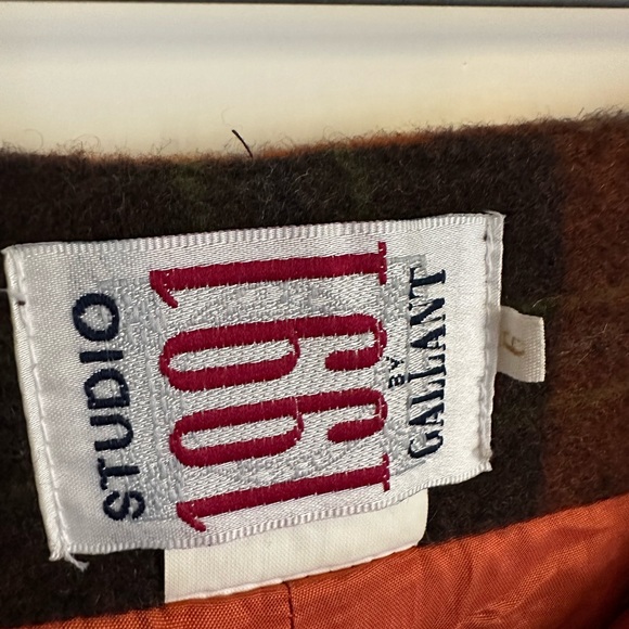 Vintage plaid Wool Shorts - Picture 4 of 4